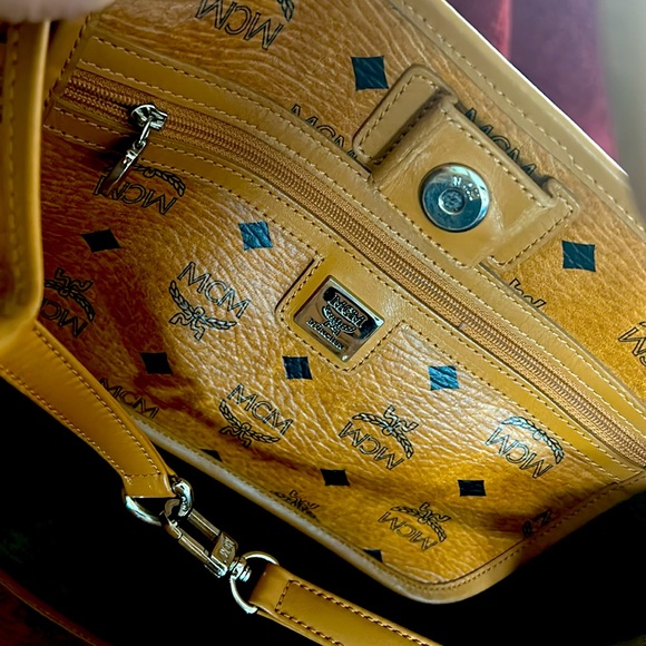 MCM Cognac Visetos Monogram Green Stripe EXCELLENT CONDITION NO CALLOUTS - Picture 6 of 7